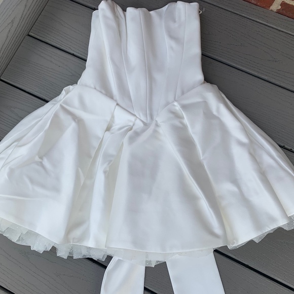 House of CB Noele Bow Strapless Satin Minidress - Picture 4 of 14